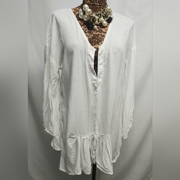 Local Celebrity White Cotton Dress.  Sz Med. New - Picture 1 of 4
